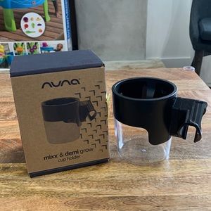 BNIB- NUNA mixx & Demi grow stroller cup holder